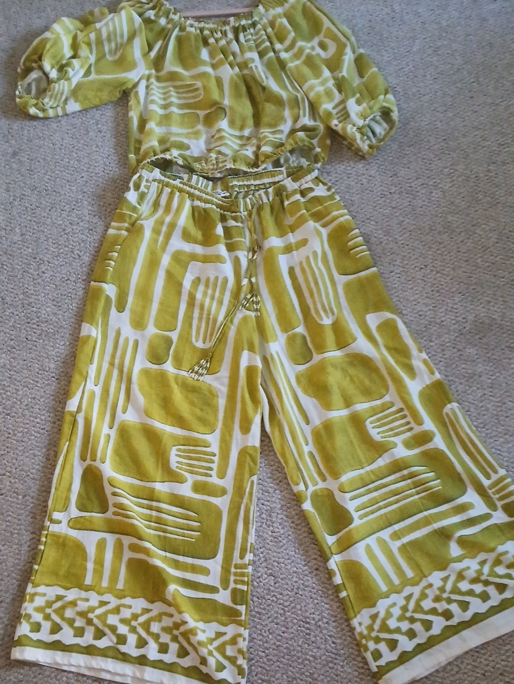 Christian Siriano Olive Green & Cream Wide-Leg Pants